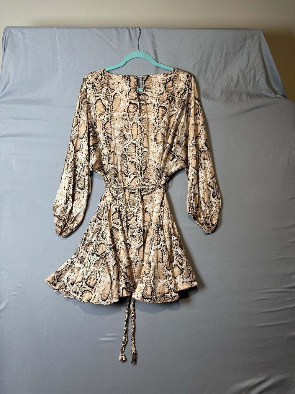 Aakaa Snakeskin Print Dress Size M Long Sleeve Beige Black